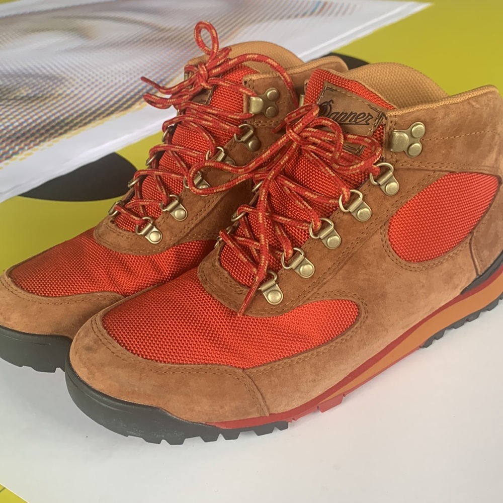 Danner Classic “Jag Hiking Boots” Size US W 9.5 /40.5 EU Monk’s Robe Bossa Nova